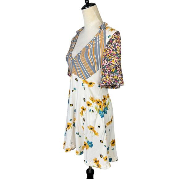 Free People Mix It Up Mixed Floral Print V-neck Babydoll Mini Dress *UPCYCLED* - Picture 4 of 14